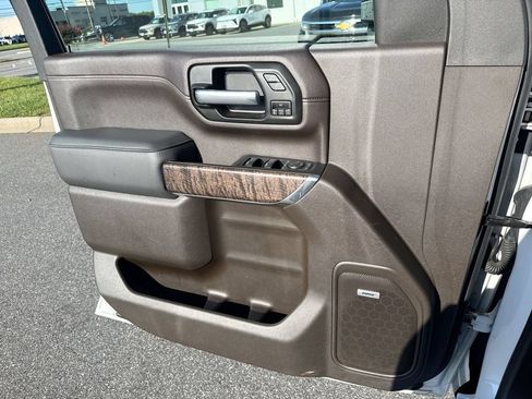 Used 2021 GMC Sierra 2500 Denali w/ Denali Ultimate Package AWD/4WD image 17