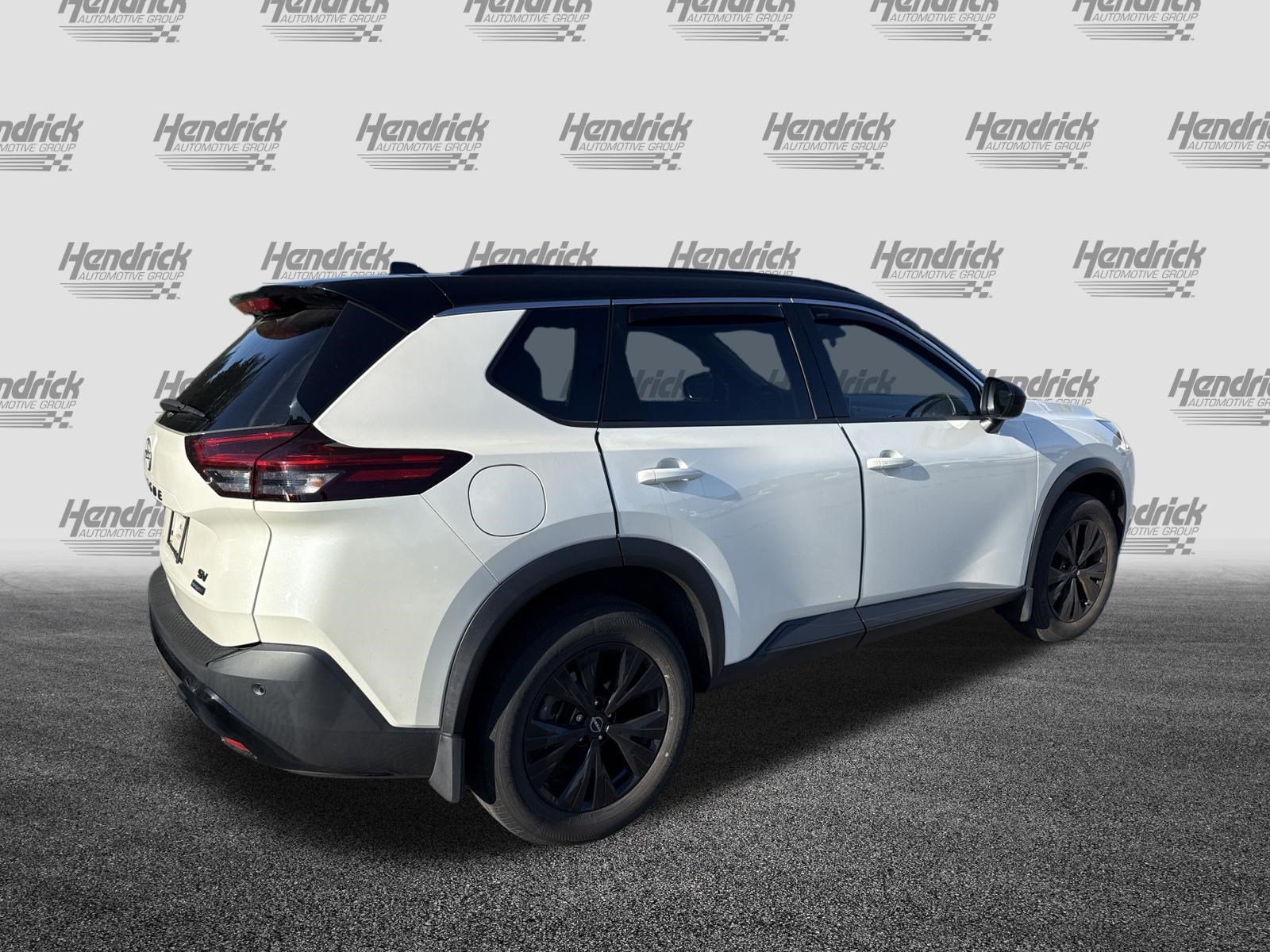 Used 2023 Nissan Rogue SV w/ SV Premium B Package FWD image 10