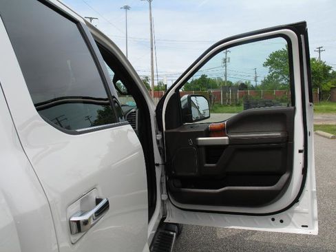 Used 2019 Ford F150 King Ranch w/ Equipment Group 601A Luxury AWD/4WD image 16