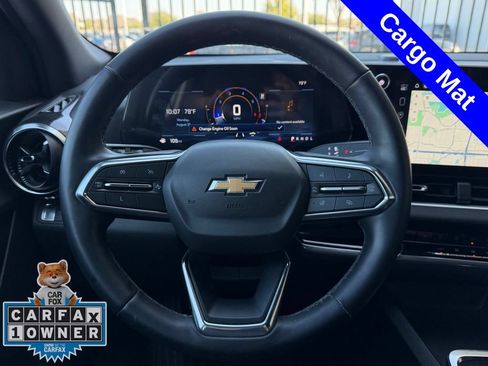 Used 2025 Chevrolet Equinox LT w/ LPO, Floor Liner Package FWD image 12