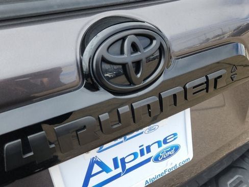 Used 2020 Toyota 4Runner Venture w/ Moonroof Package image 16