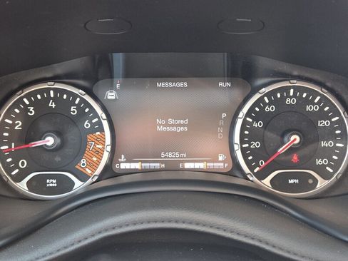 Certified 2023 Jeep Renegade Trailhawk AWD/4WD image 33