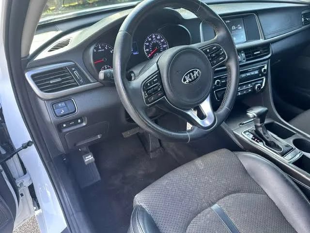 Used 2018 Kia Optima S w/ Panoramic Sunroof Package FWD image 8