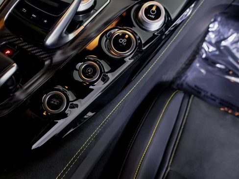 Used 2018 Mercedes-Benz AMG GT R image 23