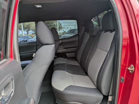 Used 2020 Toyota Tacoma TRD Sport image 13