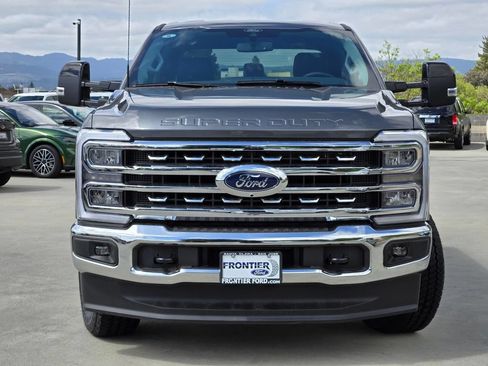 New 2026 Ford F250 4x4 Crew Cab Super Duty image 2