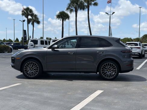 Used 2019 Porsche Cayenne S AWD/4WD image 5