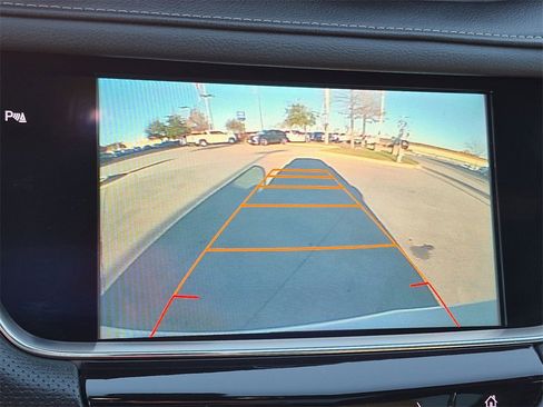 Used 2017 Cadillac XT5 Luxury image 17