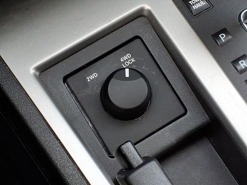 Used 2008 Dodge Nitro SXT w/ Sun & Wheels Group image 26