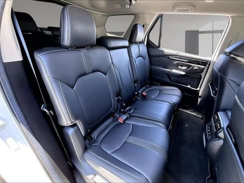 Used 2025 Honda Pilot EX-L image 23