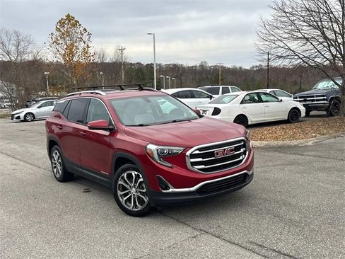Used 2019 GMC Terrain SLT w/ Preferred Package image 2