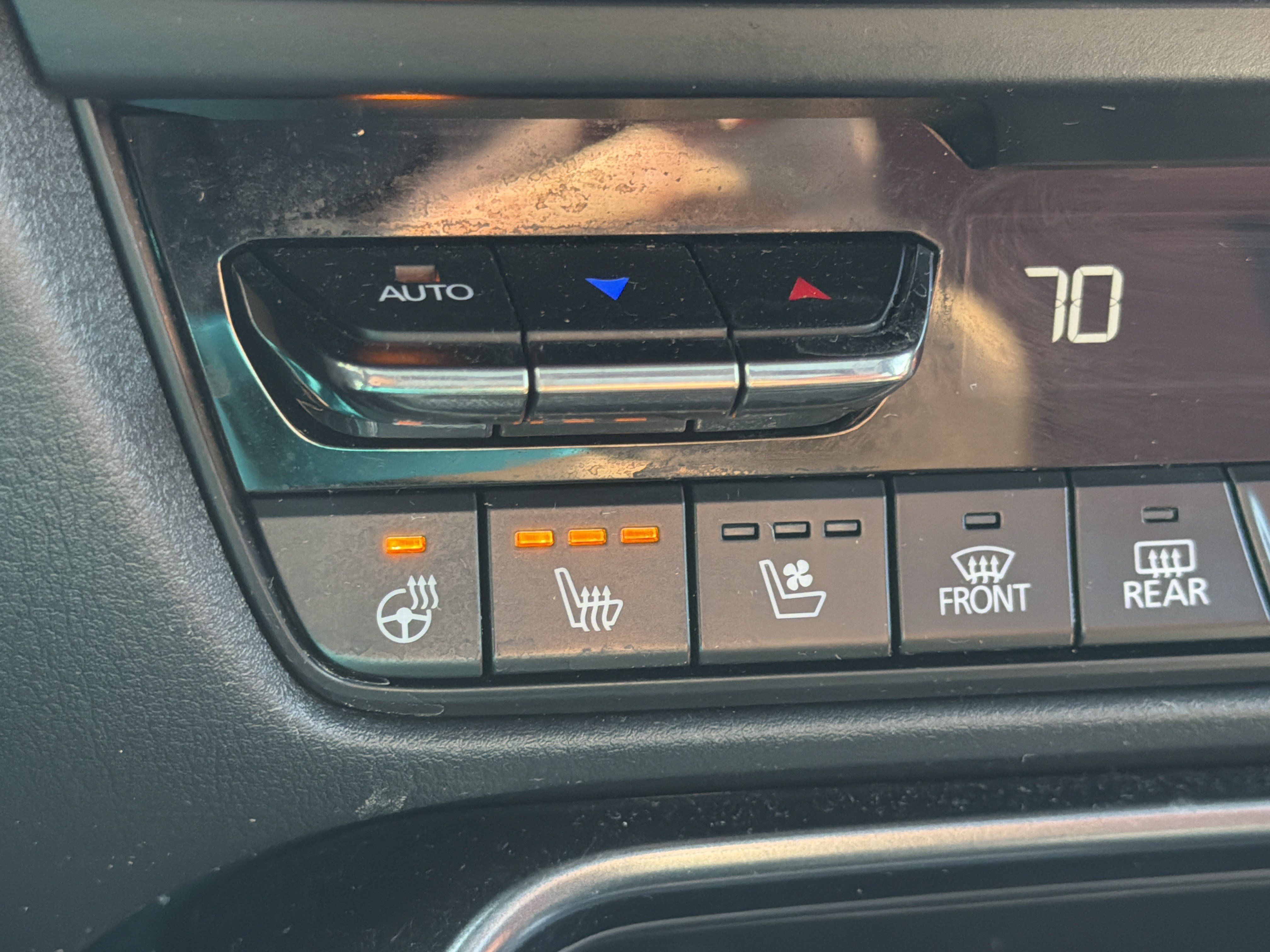 Certified 2025 MAZDA CX-70 Plug-In Hybrid w/ Premium Plus AWD/4WD image 22