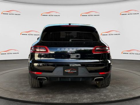 Used 2018 Porsche Macan Sport Edition AWD/4WD image 9
