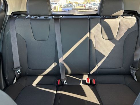 Used 2025 Buick Encore GX Preferred image 37