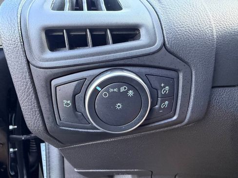 Used 2018 Ford Focus S FWD image 18