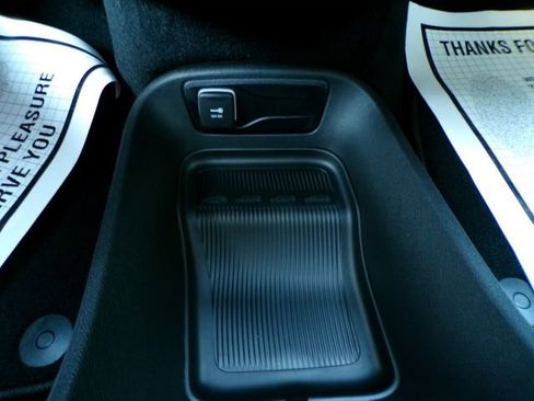 New 2026 Chrysler Pacifica Select image 29