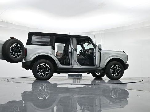 Used 2022 Ford Bronco Outer Banks image 51