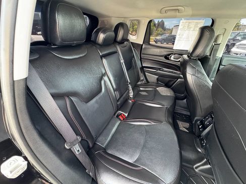 Used 2022 Jeep Compass Trailhawk w/ Trailhawk Elite Group AWD/4WD image 30