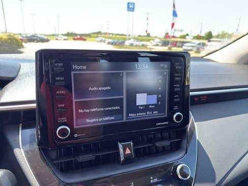 Used 2022 Toyota Corolla LE FWD image 16