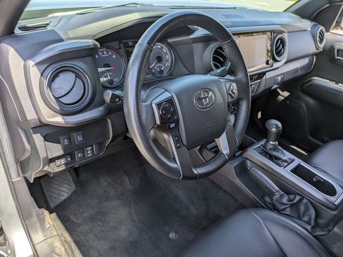 Used 2023 Toyota Tacoma TRD Off-Road w/ TRD Premium Off Road Package AWD/4WD image 8