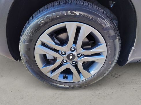 Used 2023 Kia Seltos S w/ Navigation Package image 9