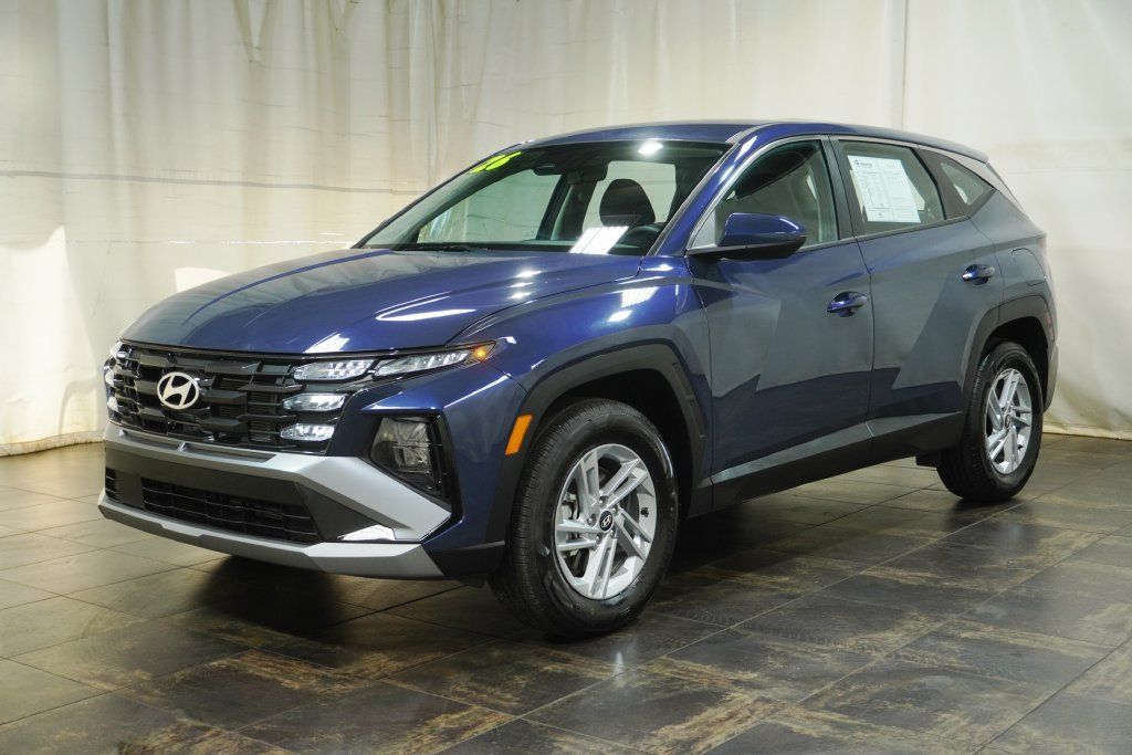 Certified 2026 Hyundai Tucson SE AWD/4WD image 2