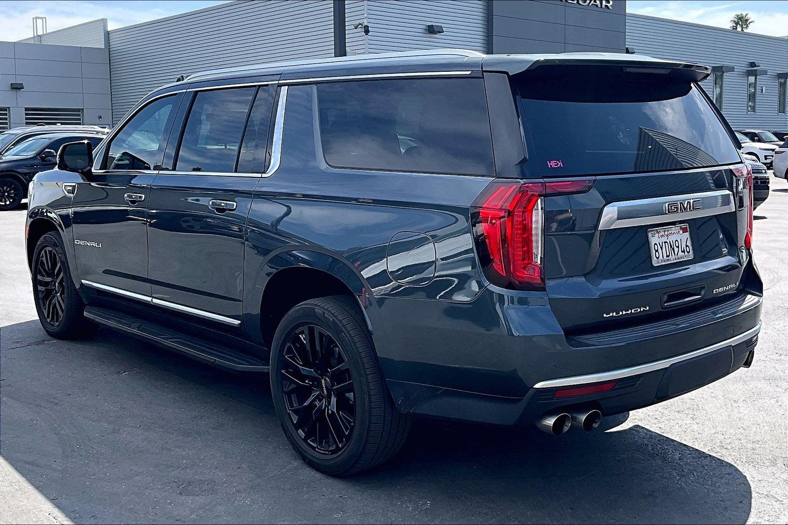Used 2021 GMC Yukon XL Denali AWD/4WD image 3