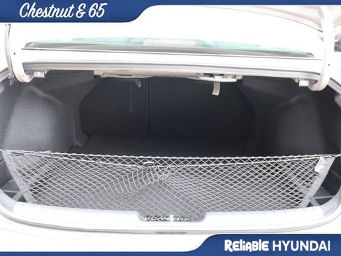 Certified 2024 Hyundai Elantra Limited FWD image 15
