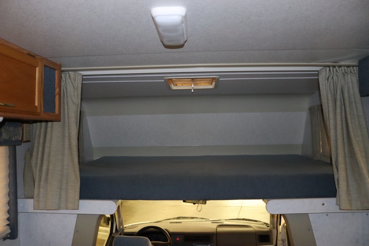 Used 2002 Volkswagen Eurovan FWD image 36