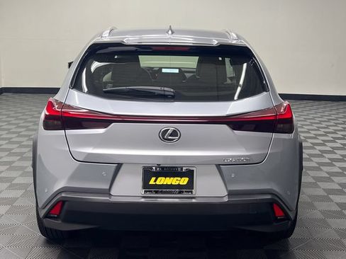 Certified 2024 Lexus UX 250h FWD image 6