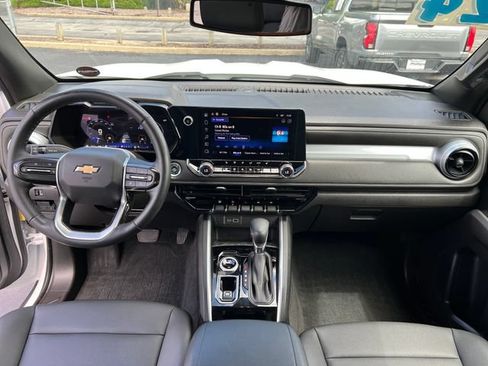 Certified 2024 Chevrolet Colorado LT w/ LT Convenience Package III AWD/4WD image 12