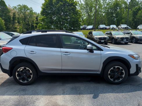 Used 2021 Subaru Crosstrek 2.0i Premium image 2
