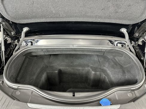 Used 2017 Jaguar F-TYPE Premium image 26