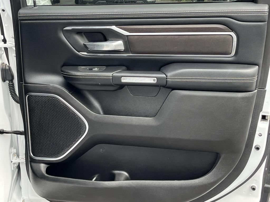 Used 2025 RAM 1500 Laramie AWD/4WD image 19