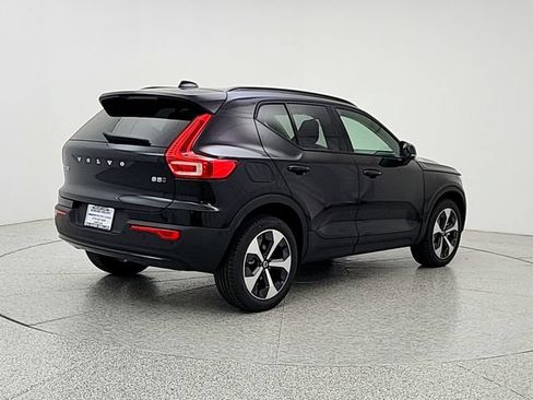 New 2026 Volvo XC40 B5 Plus w/ Climate Package AWD/4WD image 5