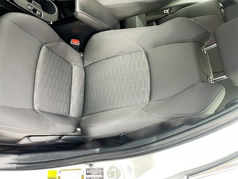 Used 2025 Toyota Corolla Hatchback image 19