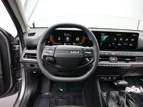 New 2026 Kia K4 LXS image 31