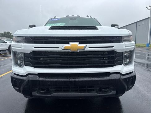 New 2026 Chevrolet Silverado 2500 Custom w/ Custom Value Package AWD/4WD image 9