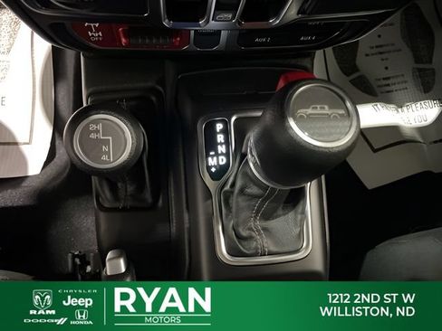New 2026 Jeep Gladiator Mojave w/ Technology Group AWD/4WD image 33