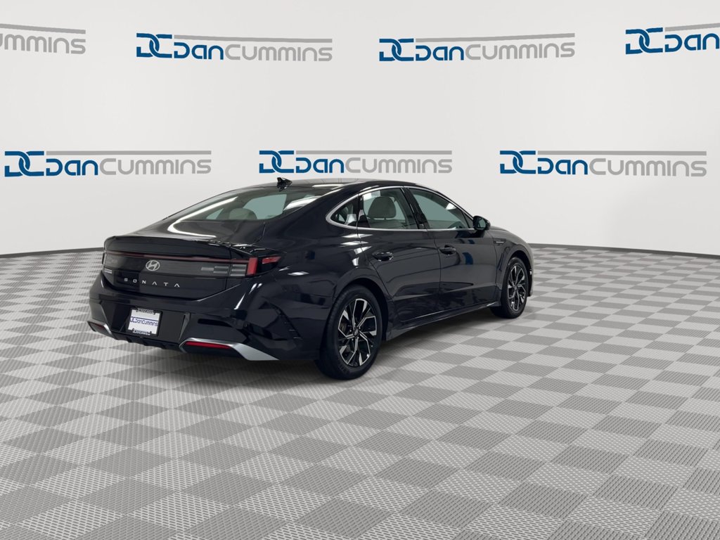 Used 2024 Hyundai Sonata SEL FWD image 8