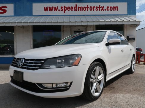 Used 2014 Volkswagen Passat TDI SE image 5