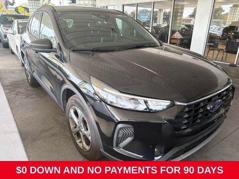 Used 2025 Ford Escape ST-Line AWD/4WD image 3