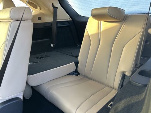 Used 2023 Acura MDX SH-AWD w/ Advance Package image 12