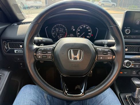 Used 2023 Honda Civic Sport image 11