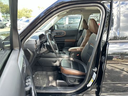 Used 2021 Ford Bronco Sport Outer Banks w/ Outer Banks Package (96D) AWD/4WD image 2
