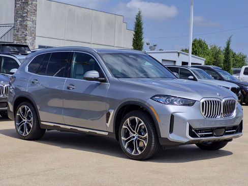 New 2026 BMW X5 sDrive40i w/ Premium Package RWD image 3
