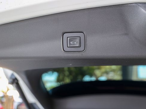 Used 2025 Chevrolet TrailBlazer LT w/ Convenience Package FWD image 27