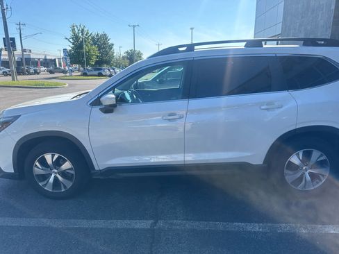 Used 2024 Subaru Ascent Premium w/ Convenience Package AWD/4WD image 3
