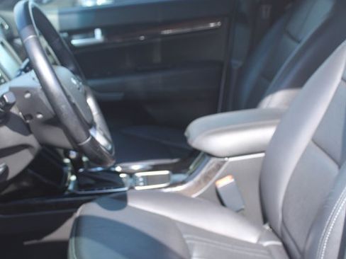 Used 2015 Kia Sorento SX FWD image 11