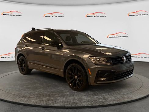 Used 2021 Volkswagen Tiguan SE R-Line AWD/4WD image 5